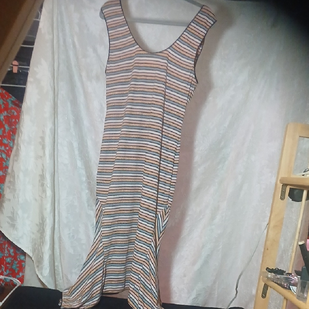 Elliatt Multicolor Striped Midi Dress